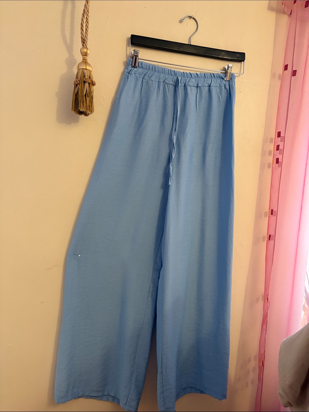 Light Blue Wide-Leg Elastic-Waist Pants. Viscose